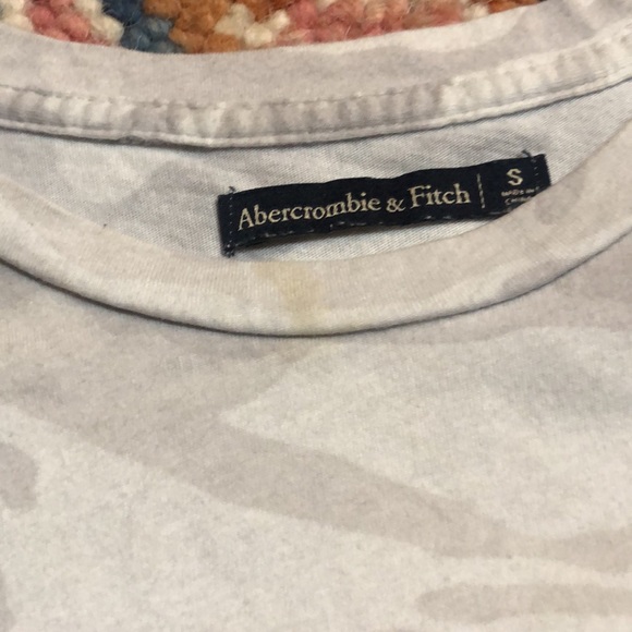 Abercrombie camo tee - Picture 2 of 2